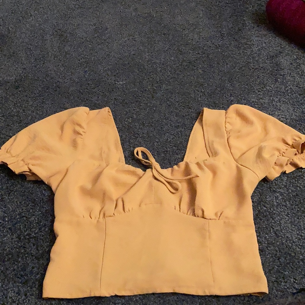 Crop top